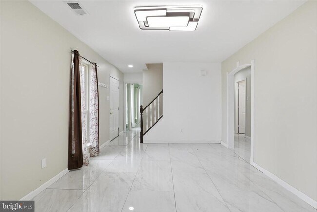 Foto del edificio - 3454 Tamarack Ct