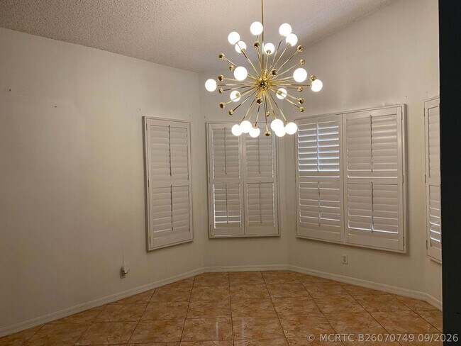 Foto del edificio - 6330 Harbour Oak Dr