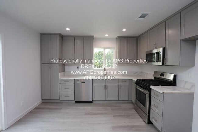 Building Photo - All New ADU 2 Bedrooms + 2 Bathrooms and D...