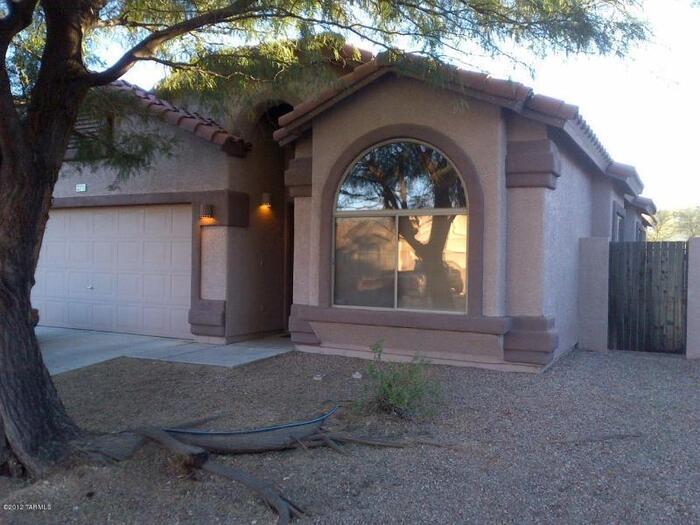 Primary Photo - Spacious 4-Bed Home in Rancho Sahuarita – ...