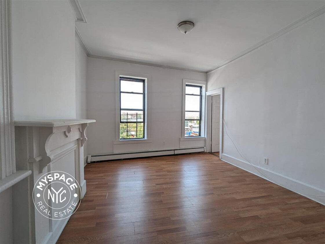 Foto principal - 942 Flushing Ave