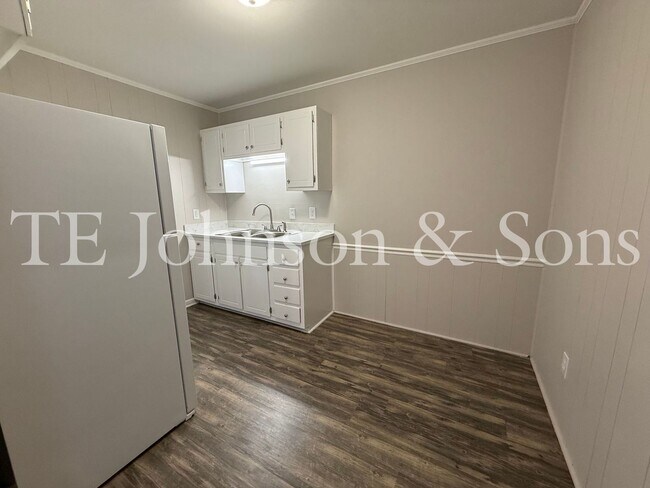 Foto del edificio - Cozy 1-Bedroom with Water Included