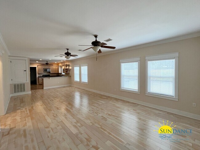 Foto del edificio - Stunning 3-Bedroom Home in Niceville, A Tr...