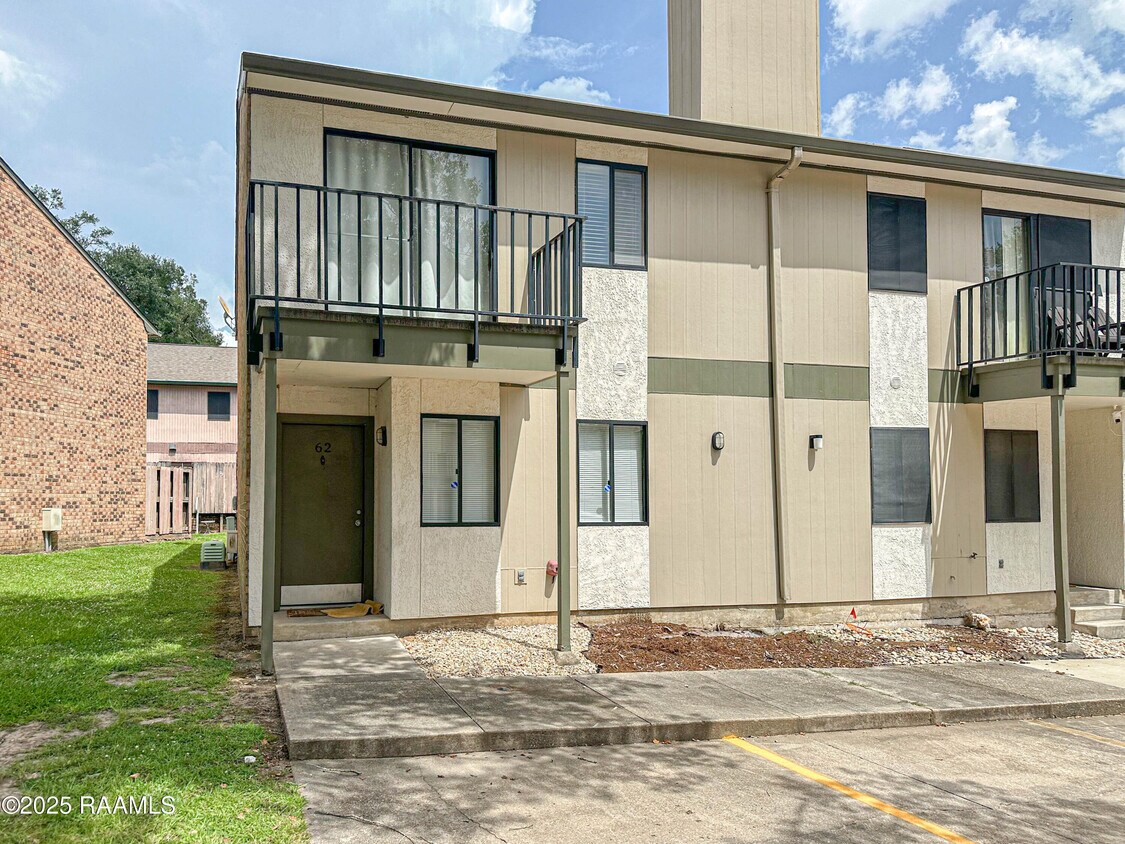 Primary Photo - 3500 E Simcoe St
