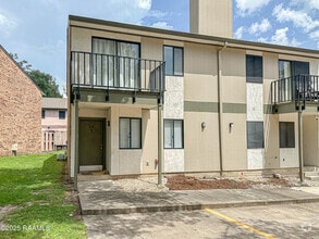 Building Photo - 3500 E Simcoe St