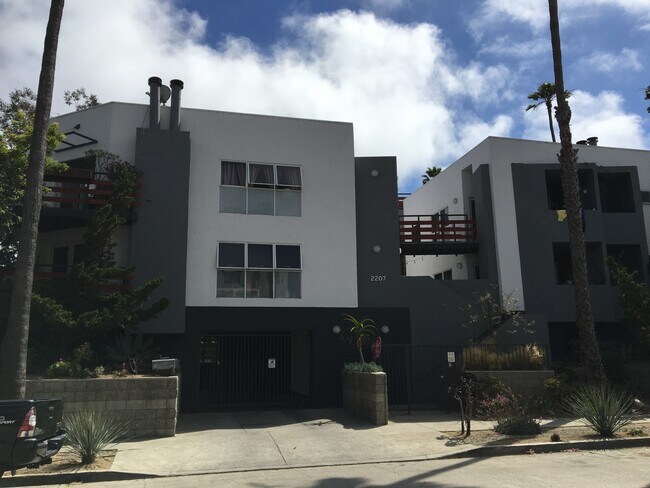 Front of Building - 2207 Brenta Pl