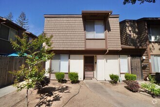 Building Photo - 3516 Larchmont Square Ln