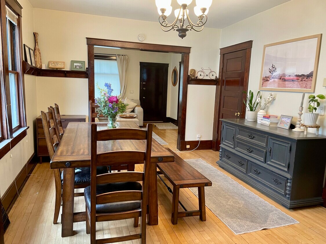 Foto principal - 312 N 69th St