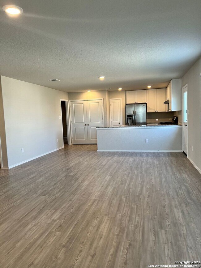 Foto del edificio - 6331 Arredondo Run