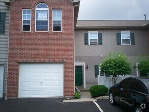 Building Photo - 674 Spring Valley Dr