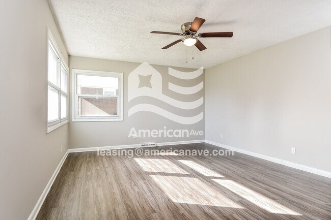 Foto del edificio - 537 Hemingway St