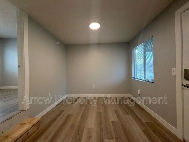 Foto del edificio - 877 N 26th St