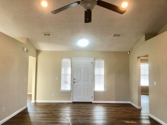 Foto del edificio - Single-Family House for Rent