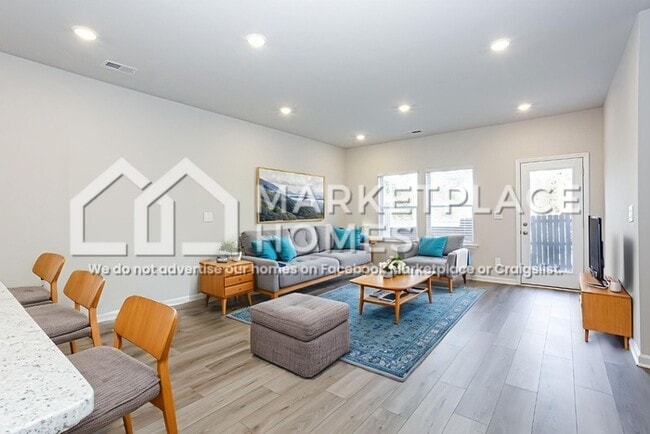 Photo - 2121 Avalon Rdg Townhome