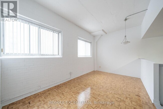 Building Photo - 1401 Dupont St