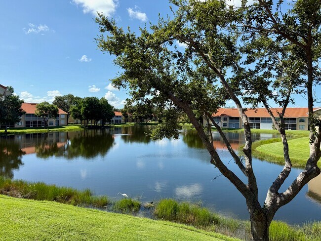Foto del edificio - 26700 Rosewood Pointe Dr