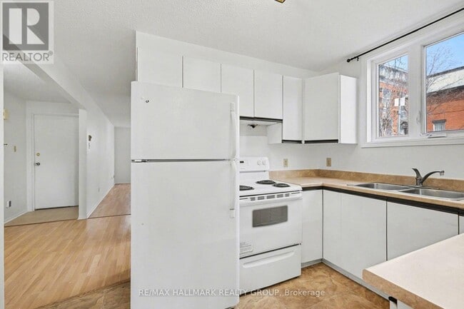 Photo du bâtiment - 112 Barrette St