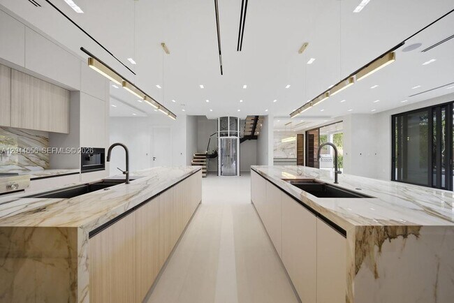 Foto del edificio - 3318 NE 16th Pl