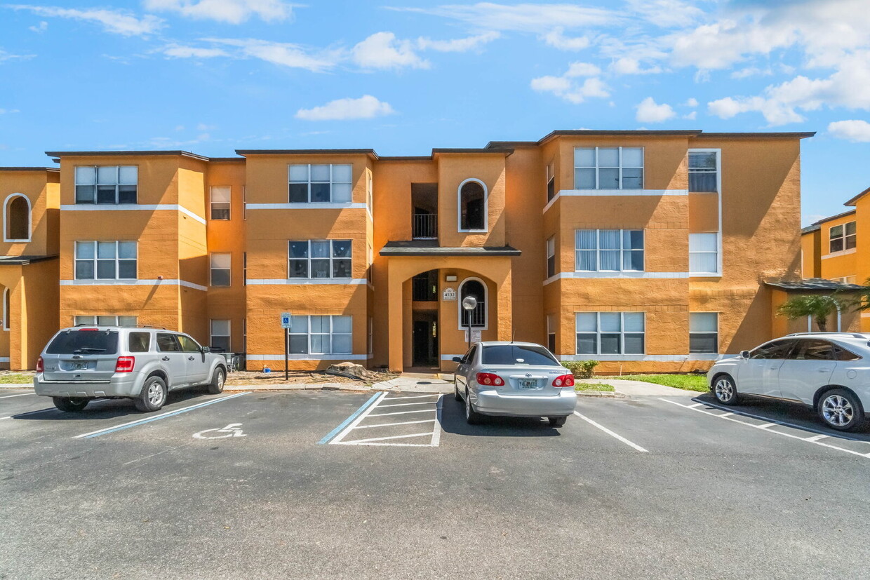 Foto principal - *$50 RENT DISCOUNT!* Charming 1-Bedroom Co...