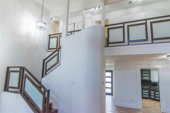 Building Photo - 12705 Hunters Chase Dr
