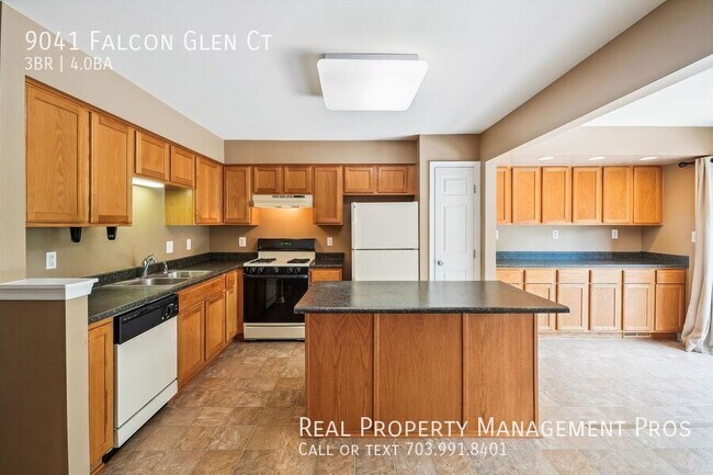 Foto del edificio - 9041 Falcon Glen Ct