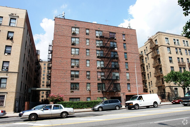 14725 Northern Blvd - Apartments in Flushing, NY | Apartments.com