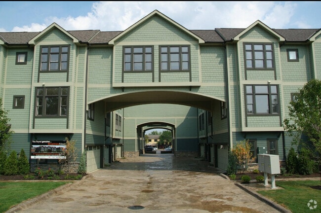Building Photo - 1455 Mews Ct