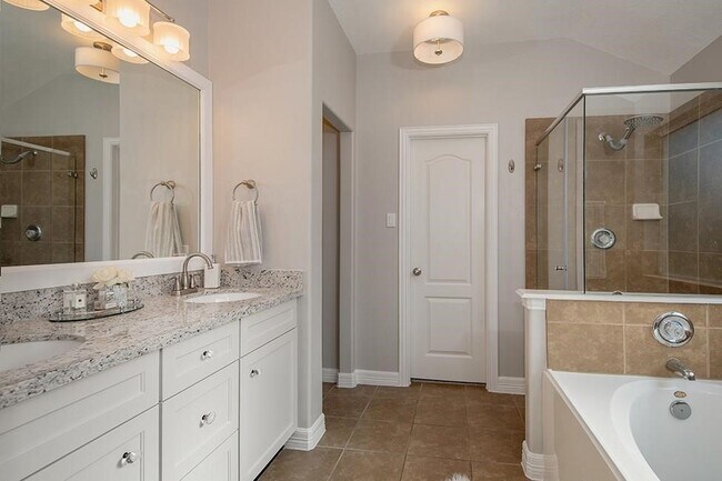 Foto del edificio - 419 Oak Chase Dr