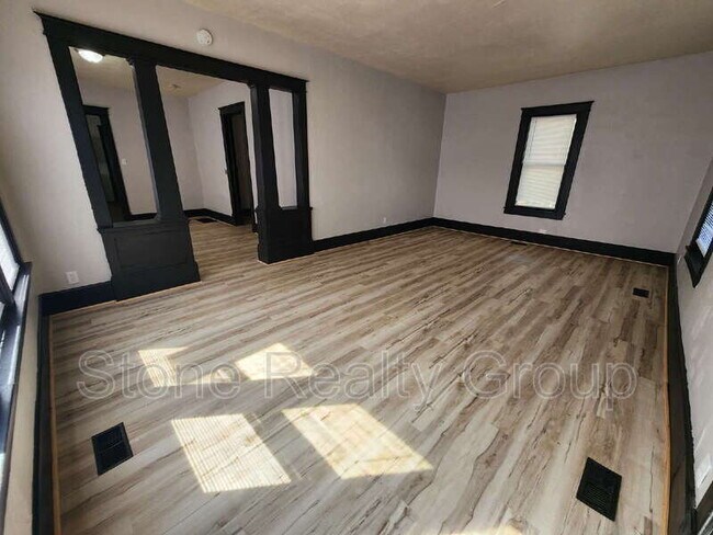 Foto del edificio - 1527 5th Ave