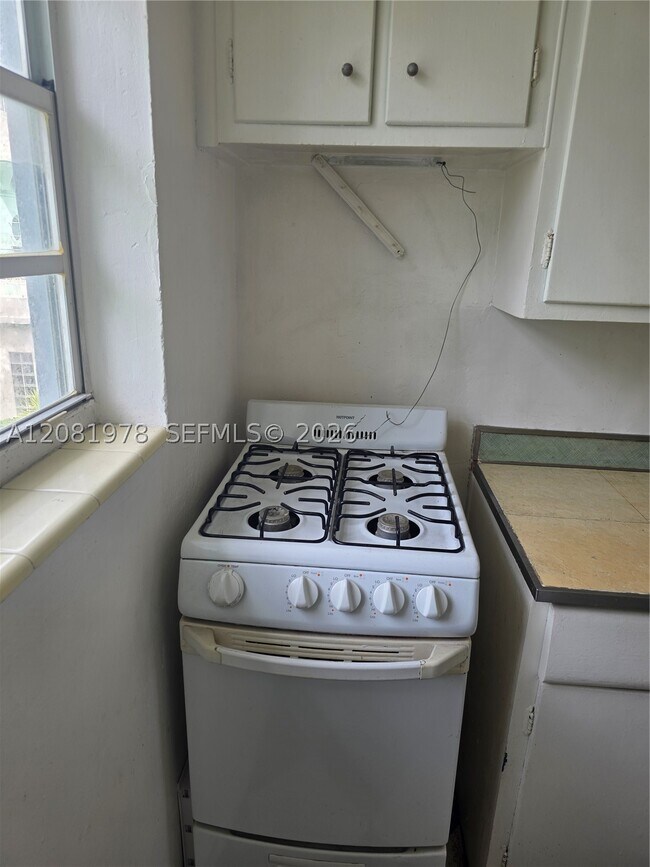 Foto del edificio - 635 8th St