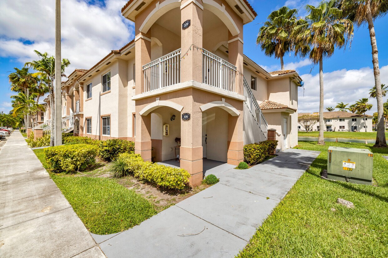 Primary Photo - 1261 SE 28th Ct