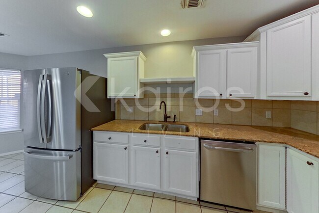 Foto del edificio - 8407 Taos Dr