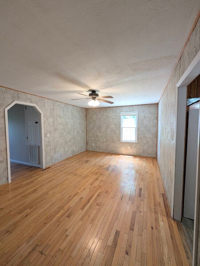 Foto del edificio - 358 Henson Ln