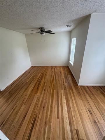 Foto del edificio - 5158 Norma St
