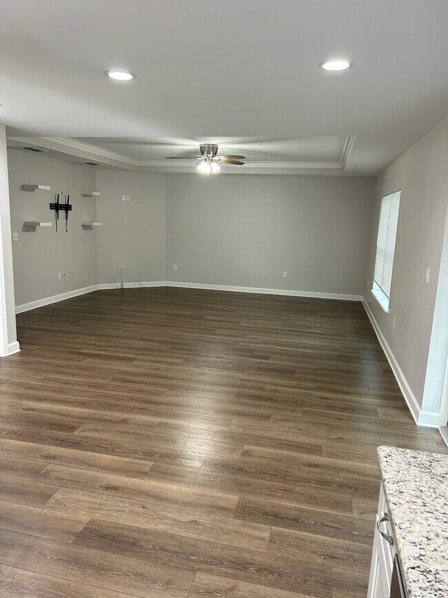 Building Photo - 2632 Panfish Dr