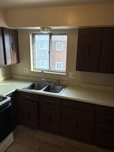 Building Photo - 350 Gahart Dr