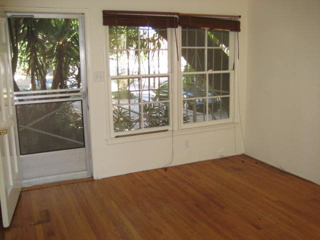 Building Photo - 2019 Cheremoya Ave