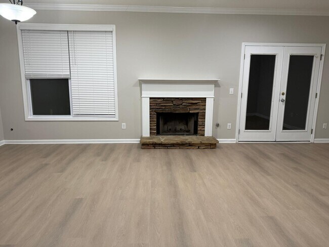 Piso completamente nuevo en la sala de estar - 1022 Firethorne Pass