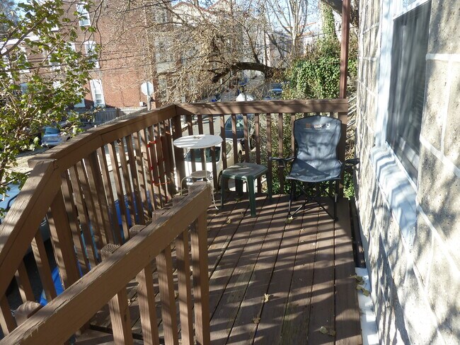 Foto del edificio - 4427 Silverwood St