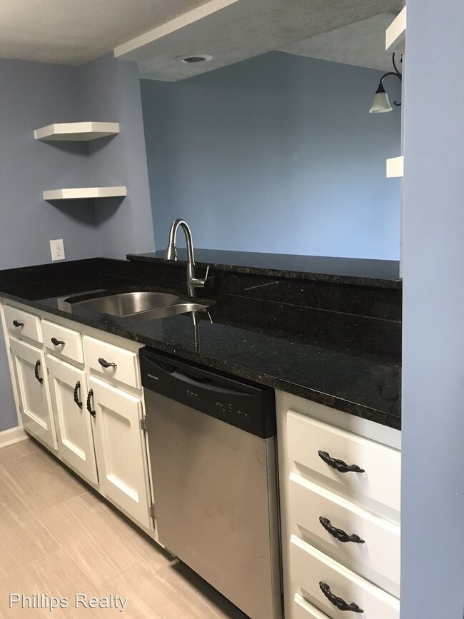 Building Photo - 2 br, 1.5 bath House - 1100 5th Ave N Unit #7