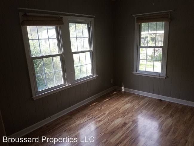 Building Photo - 3 br, 2 bath House - 317 Cedar Crest Court