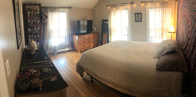 Bedroom 1 - 129 Middle Ave