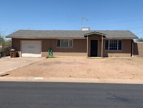 Building Photo - 502 N 97th Pl