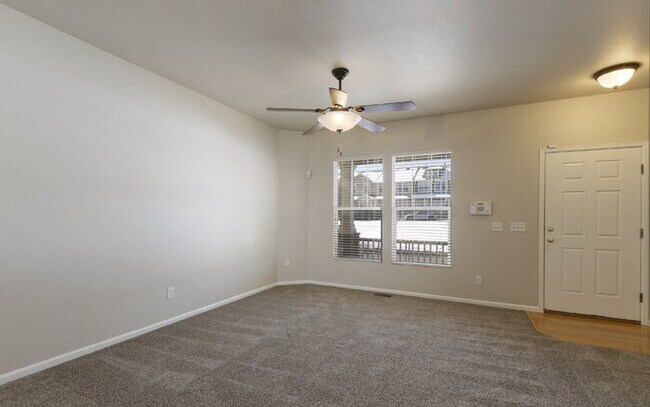 Foto del edificio - “Move-In Ready Townhome – November Rent Free!”