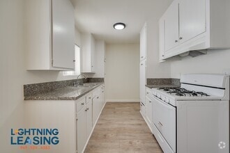 Building Photo - 5133 Yarmouth Ave