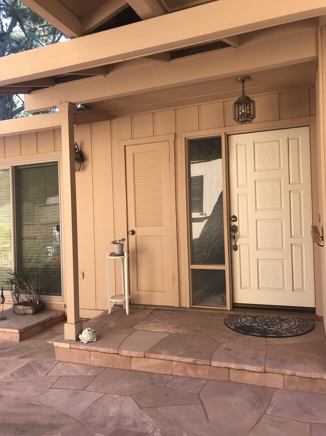 Building Photo - 202 Mar Vista Dr