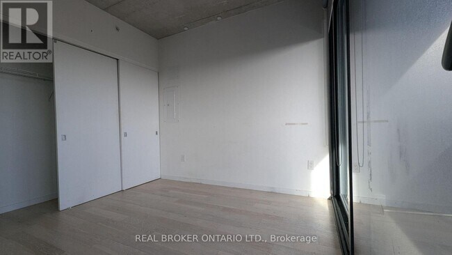 Building Photo - 170 Bayview Ave