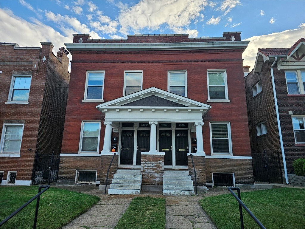Foto principal - 1830-1832 Russell Blvd