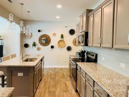 Foto del edificio - 8637 River Ridge Dr