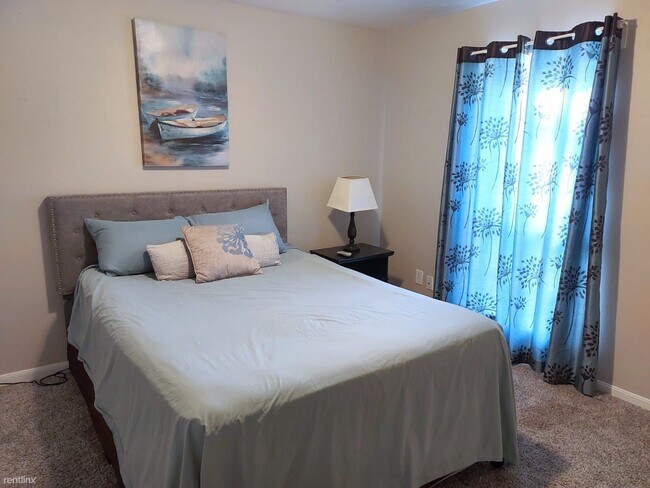 Foto del edificio - 5 br, 2 bath House - 2006 Deer Valley Drive